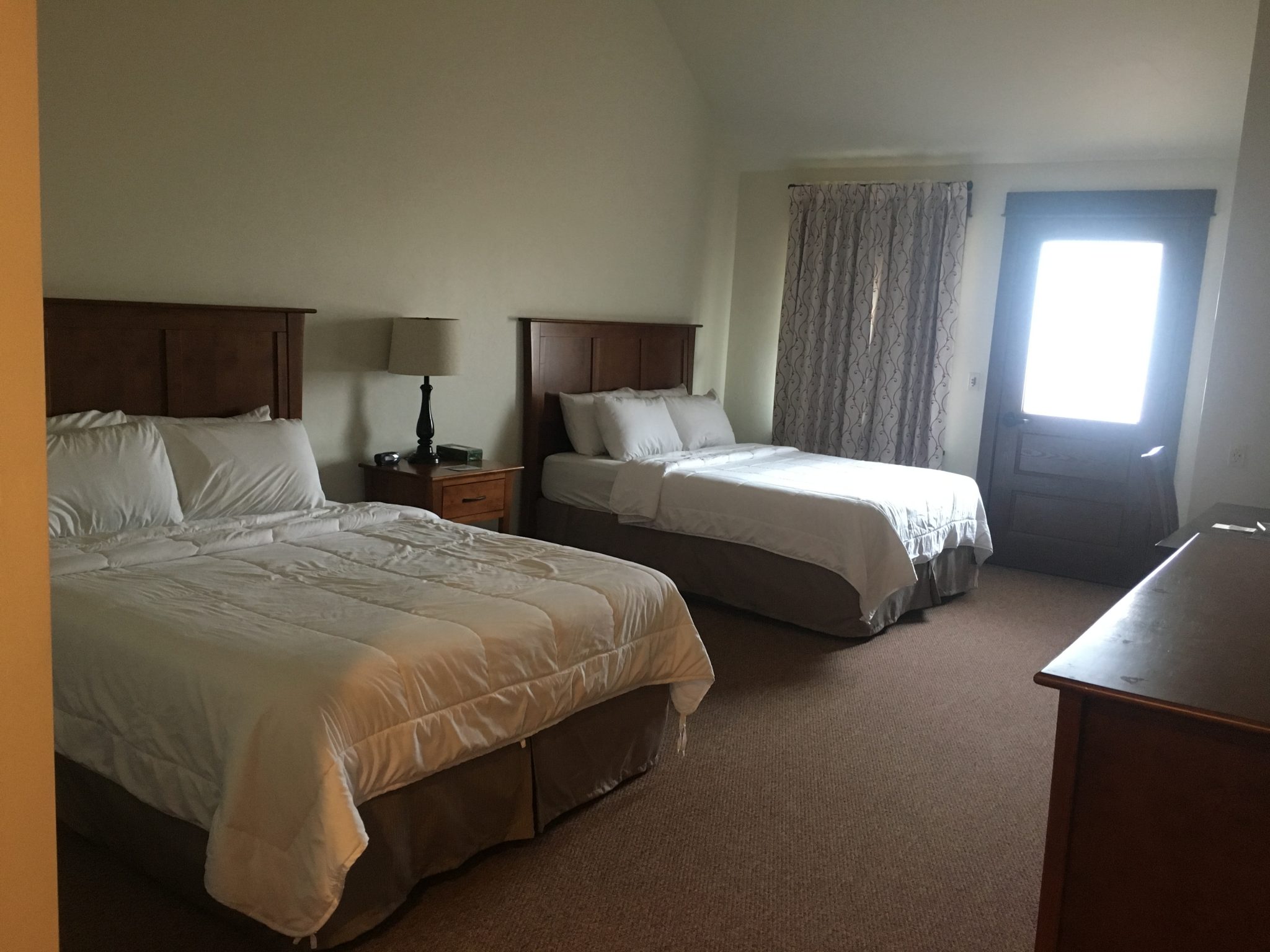 Double Queen Rooms West Glacier Lodge Great Northern Resort